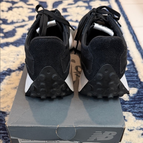 New Balance 327 Sneakers - Picture 3 of 5